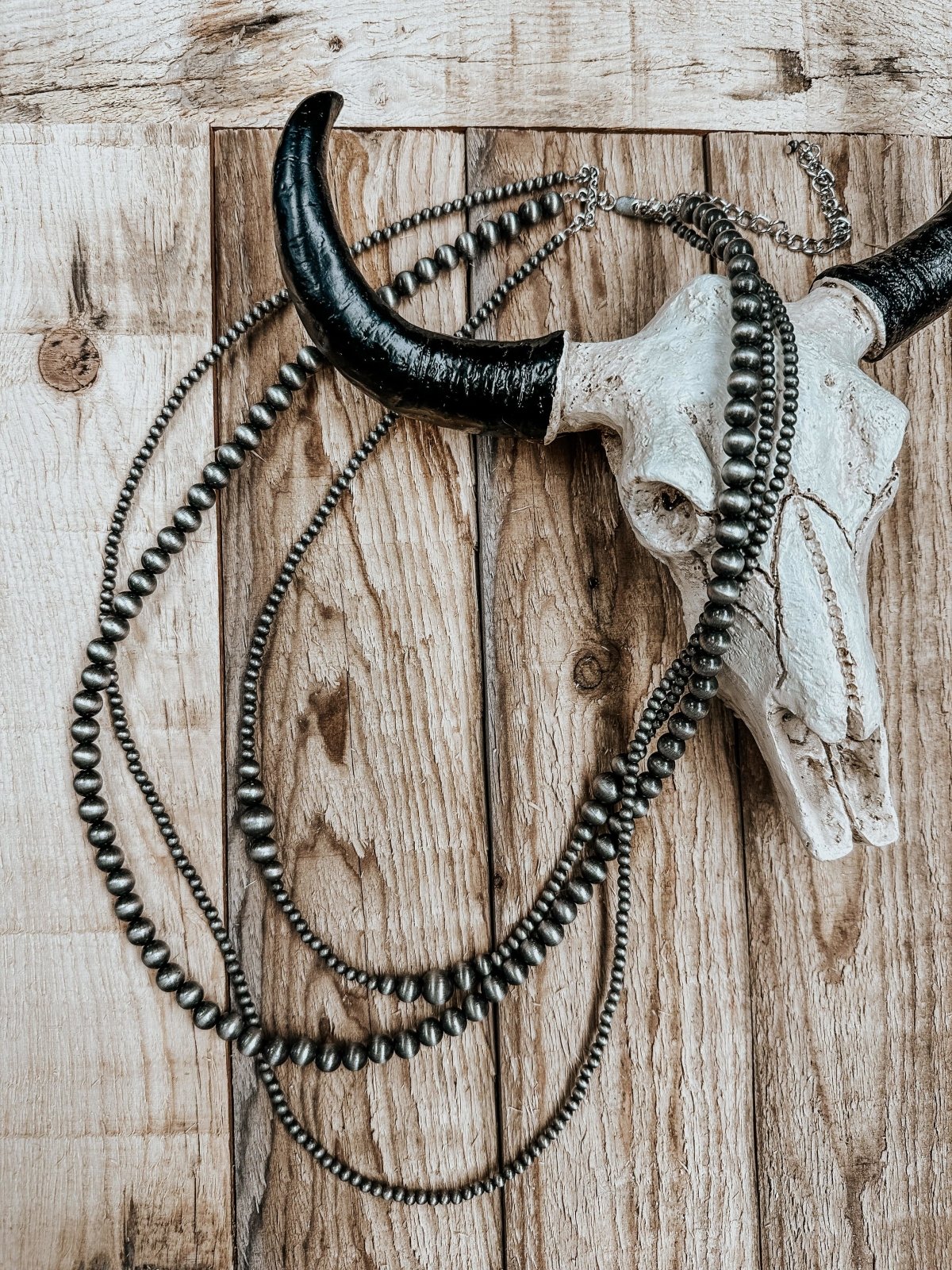 Western Pearl Layered Necklace - necklace